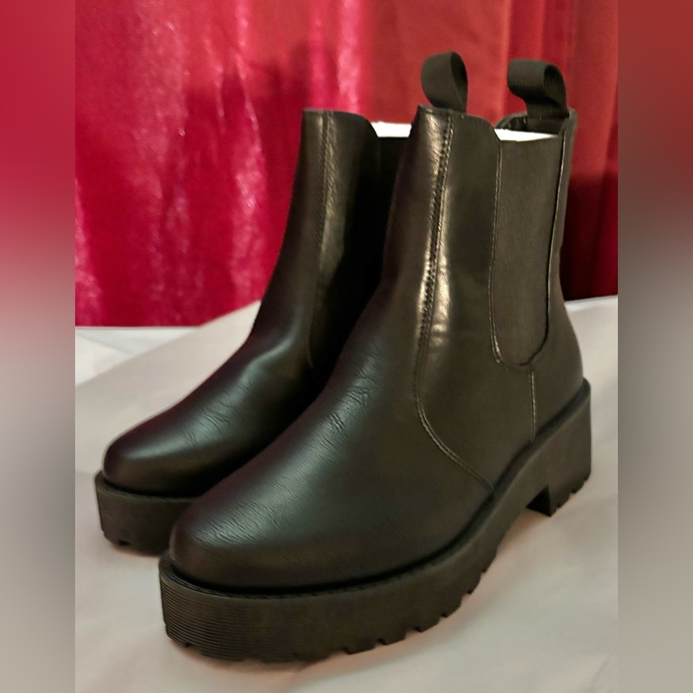 New MUSSHOE Chelsea Chunky Heel Hiking Boots Platform Combat Bootie black size 8